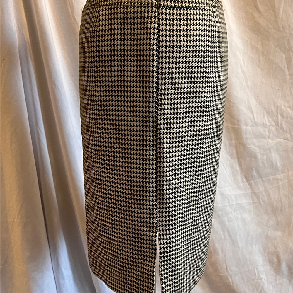Tahari houndstooth skirt - size 6 - Picture 9 of 12
